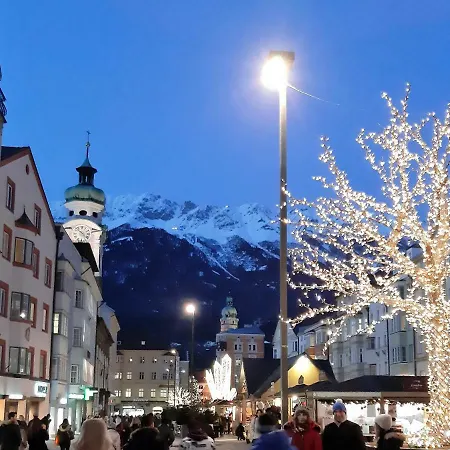 Lovely, Central Apartment With Balcony Innsbruck Extérieur photo