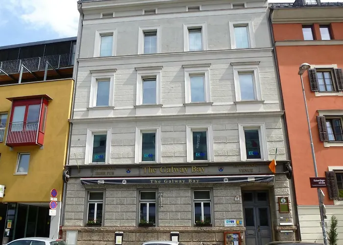 Lovely, Central Apartment With Balcony